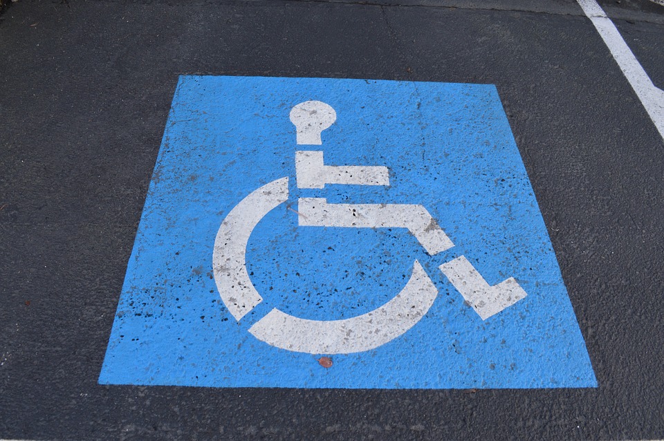 Question à la Ministre Muylle sur le nouveau système de stationnement à Liège pour les personnes handicapées