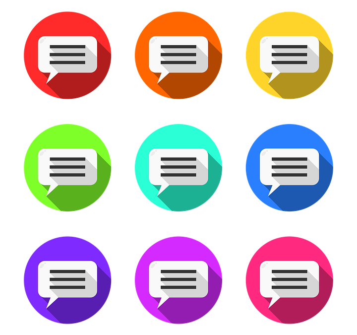 Illustration de bulles de notification de message sur téléphone mobile de différentes couleurs. (Rouge, orange, jaune, vert, bleu, mauve, turquoise)